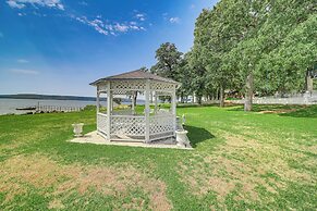 Lakefront Eufaula Escape w/ Dock + Private Beach!