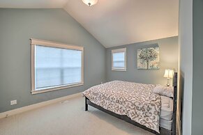 Benton Harbor Townhome w/ Golf Course View!