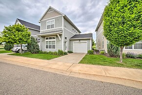 Benton Harbor Townhome w/ Golf Course View!
