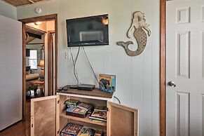 Walk to Ocean: Coastal Surfside Beach Bungalow!