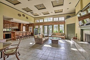 'red Rox' Phoenix Condo w/ Patio ~ 3 Mi to Airport