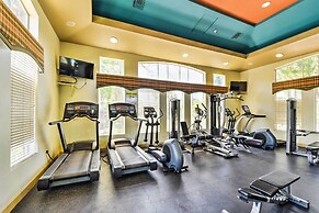 'red Rox' Phoenix Condo w/ Patio ~ 3 Mi to Airport