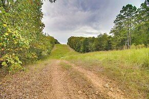 Keane Ranch 2 Mtn Cabin w/ 300 Acres in Ozark!