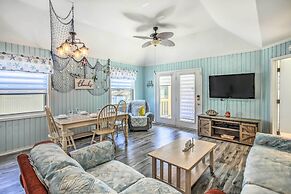 Myrtle Beach Cottage, Walk to Pools + Beach!