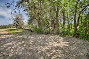 Idaho Falls Farmhouse ~ 11 Mi to Downtown!