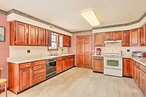 Charming Williamstown Retreat w/ Private Yard
