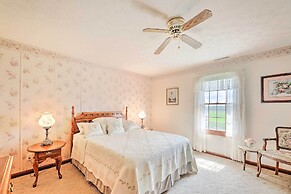 Charming Williamstown Retreat w/ Private Yard