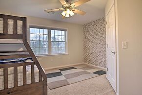 Pool & Furnished Patio: Group Getaway in Hershey