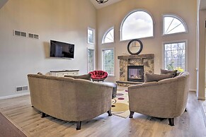 Pool & Furnished Patio: Group Getaway in Hershey