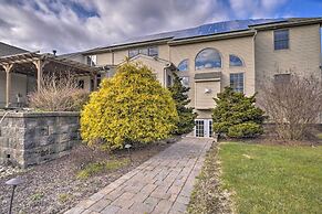Pool & Furnished Patio: Group Getaway in Hershey