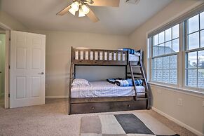 Pool & Furnished Patio: Group Getaway in Hershey