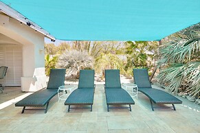 Pool, Patio & Grill: Desert Hot Springs Retreat!