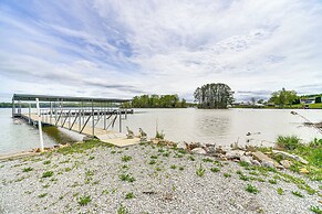 Lakefront Boating Getaway in Spring City!