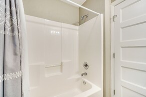 Lakefront Boating Getaway in Spring City!