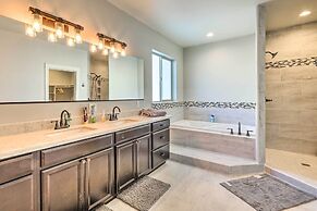 Spacious Williams Home w/ Yard: Near Hiking!
