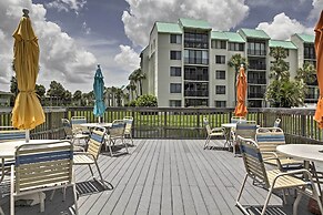 Sunny Fort Pierce Resort Condo w/ Beach Access!