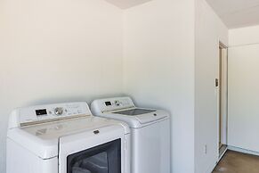 Fire Pit, Grill: Mtn-view Home in Paradise Valley