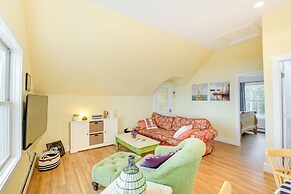 Waterfront Deer Isle Apartment w/ Fire Pit