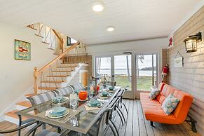 Waterfront Deer Isle Apartment w/ Fire Pit