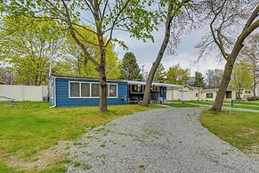 Walk to Lake Huron: Pet-friendly Caseville Cottage