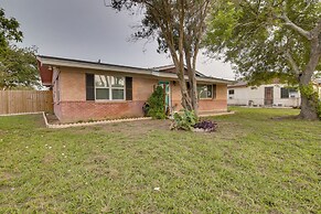 < 3 Mi to South Padre Beach: Port Isabel Home