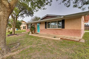 < 3 Mi to South Padre Beach: Port Isabel Home