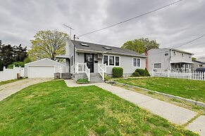 North Babylon Home, Near Belmont Lake State Park!
