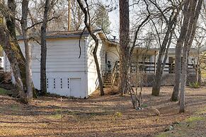 Walk to Downtown: Eclectic Murphys Home w/ Decks!