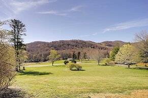 Deck, Grill & Mountain Views: Banner Elk Retreat!