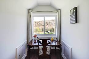 Deck, Grill & Mountain Views: Banner Elk Retreat!