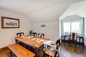 Deck, Grill & Mountain Views: Banner Elk Retreat!