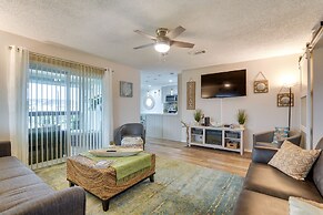 Galveston Getaway w/ Hot Tub: Near Beach!