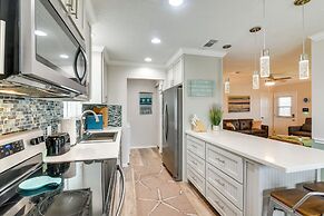 Galveston Getaway w/ Hot Tub: Near Beach!