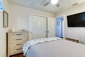 Galveston Getaway w/ Hot Tub: Near Beach!