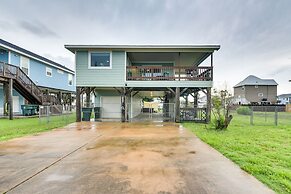 Galveston Getaway w/ Hot Tub: Near Beach!
