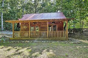 Charming Murphy Cabin w/ Porch - Near Hiking!