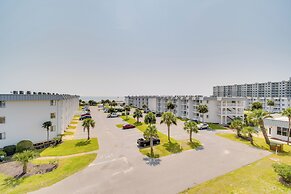 Resort Perks: Gulf Shores Beach-inspired Condo!