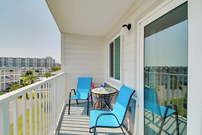 Resort Perks: Gulf Shores Beach-inspired Condo!