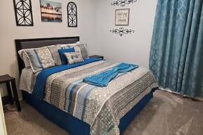 Near Lone Tree Golf Club: Gem w/ Pool & Fire Pit