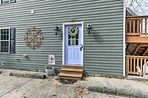 Lakefront Lexington House w/ Spacious Deck!