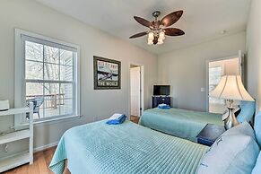 Lakefront Lexington House w/ Spacious Deck!