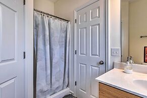 Lakefront Lexington House w/ Spacious Deck!