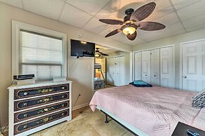 Lakefront Lexington House w/ Spacious Deck!