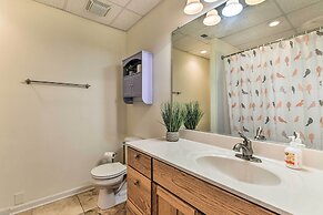 Lakefront Lexington House w/ Spacious Deck!