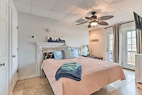 Lakefront Lexington House w/ Spacious Deck!