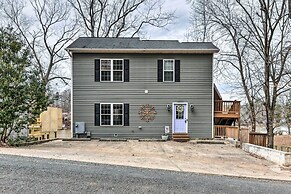 Lakefront Lexington House w/ Spacious Deck!