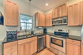 Lakefront Lexington House w/ Spacious Deck!