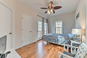 Lakefront Lexington House w/ Spacious Deck!