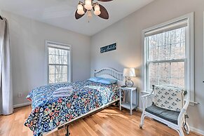 Lakefront Lexington House w/ Spacious Deck!