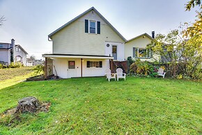 Cozy Lewiston Home < 10 Mi to Niagara Falls!